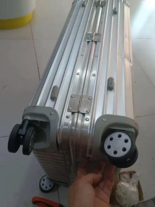 行李箱拉杆拉不出来怎么办游戏截图