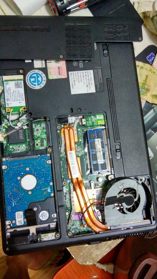 电脑突然关机开不了机按电源没反应