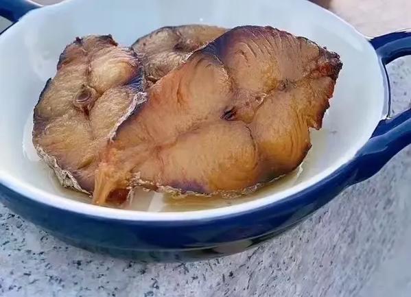 油泡咸鱼能存放多久缩略图