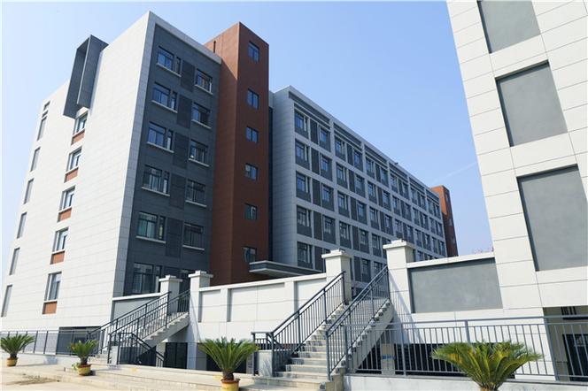 西安公办职高有哪些学校游戏截图