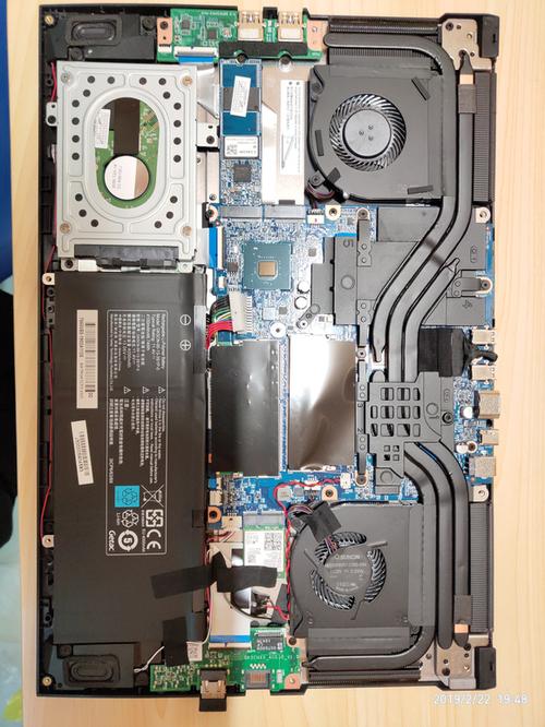 如何更换神舟z7-kp7-gz主板电池游戏截图