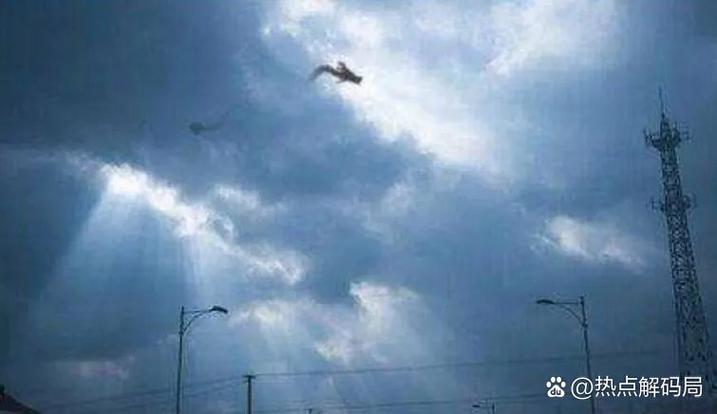 梦到天上有龙在天上飞预示着什么缩略图