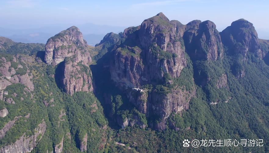 山字头下面一个鸟读什么缩略图