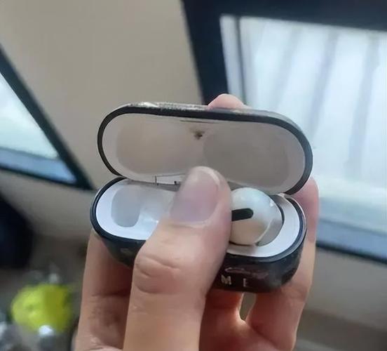 蓝牙耳机掉另一个还能用吗缩略图