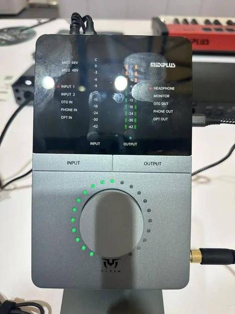 雅兰仕声卡和十盏灯声卡哪个好缩略图