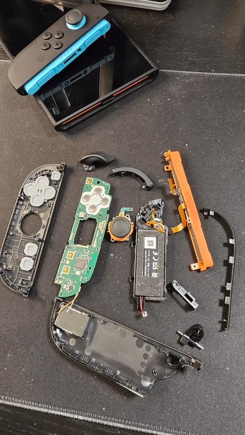 ns右joycon陀螺仪失灵的维修过程游戏截图