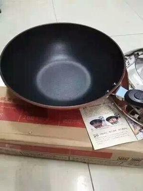 电炒锅涂层掉了有毒吗