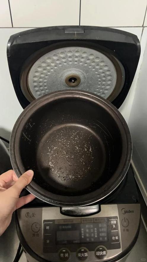 电饭煲内胆涂层脱落还能用吗?游戏截图