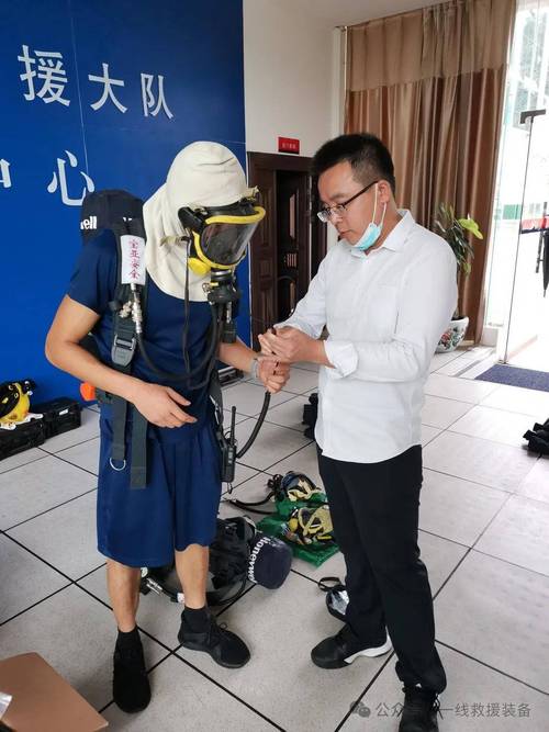 蓝牙耳机掉了一个怎么办还能用吗游戏截图