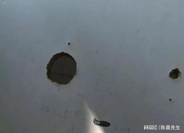 宝山有鸟洞的公厕缩略图
