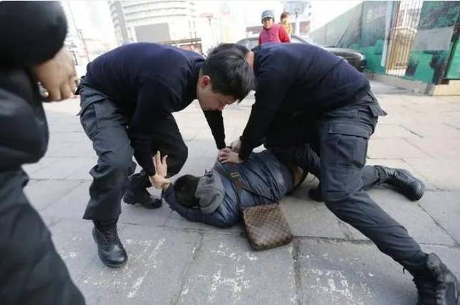 什么样的人不害怕警察缩略图