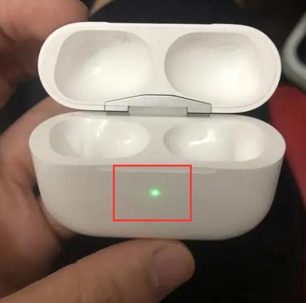 airpods充电盒没电了还可以连接吗图标