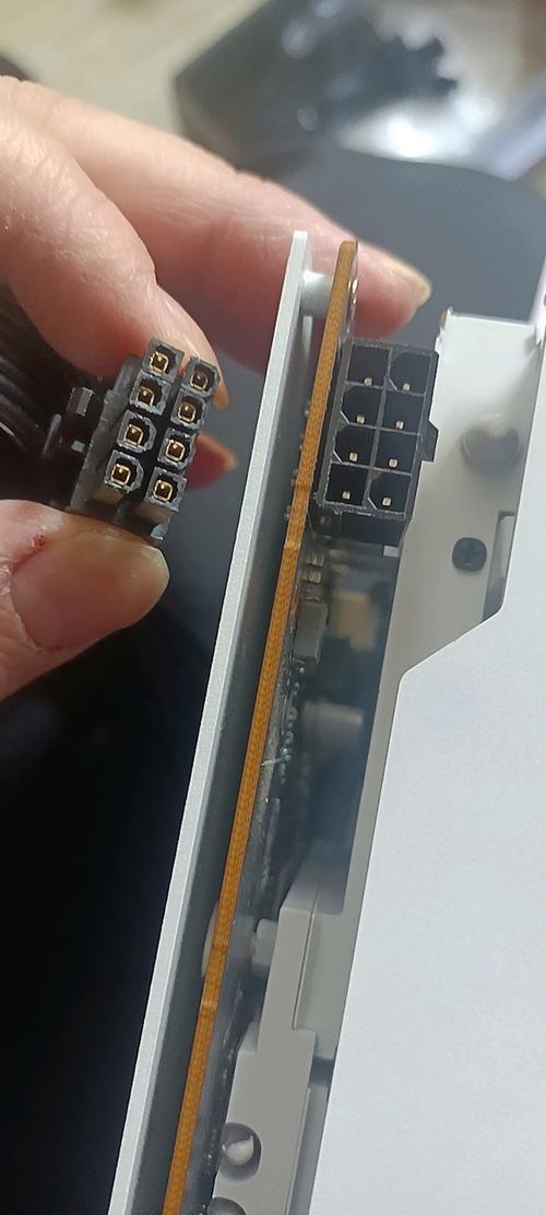 怎么判断显卡插槽是不是坏了缩略图