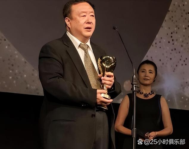电视剧导演靠什么赚钱