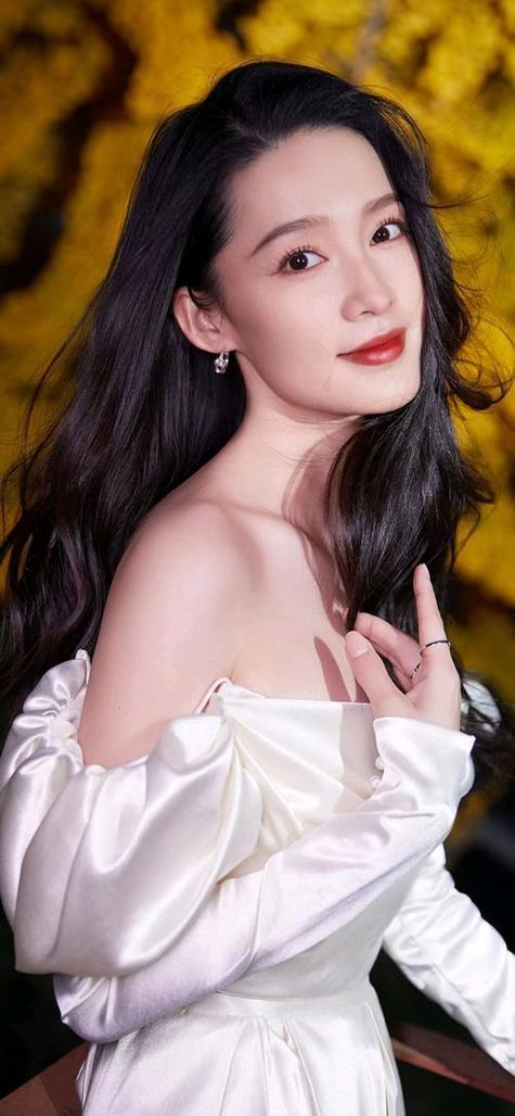 李沁的个人资料简介图片