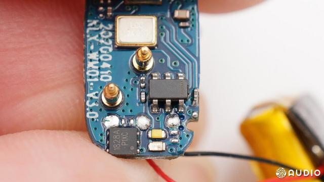 蓝牙耳机按键板和触控板有什么区缩略图